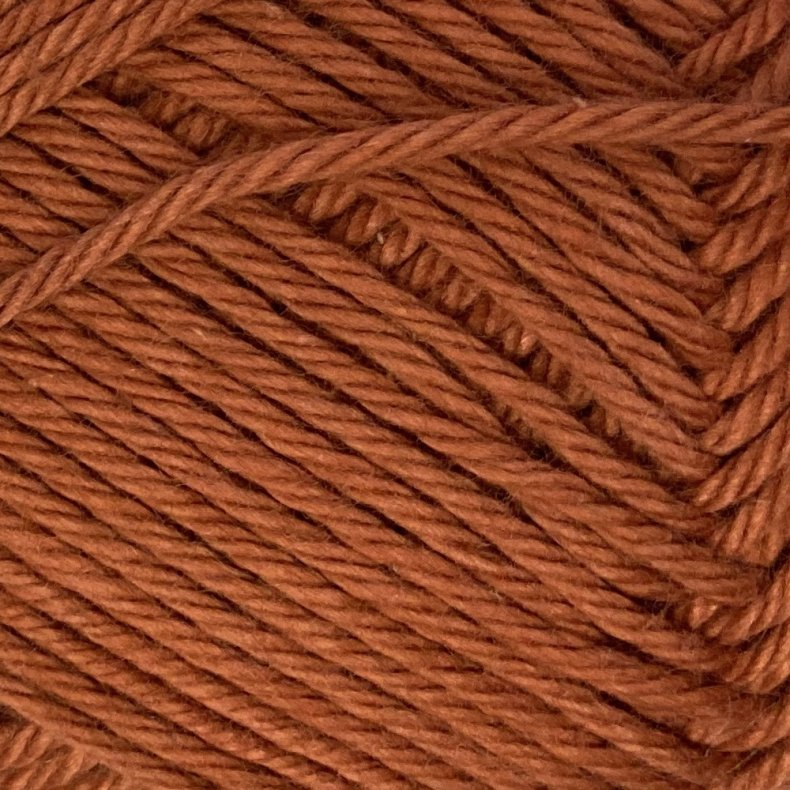 Cognac. �kologisk bomuldsgarn. Karen Klarb�k. Pr. 50 g.