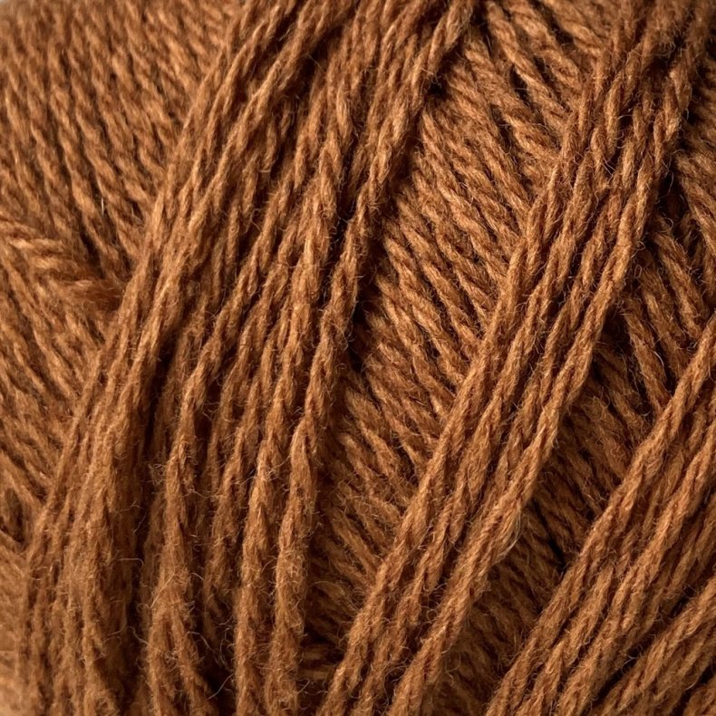 Esther by Permin, brun, fv 44, pr. 50 g.