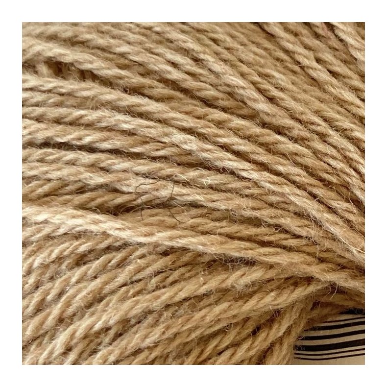 Esther by Permin, lys brun, fv 17, pr. 50 g.