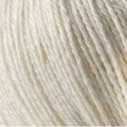 Esther by Permin, rhvid, fv 26, pr. 50 g.