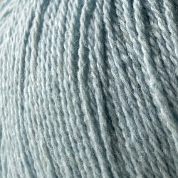 Esther by Permin, lysebl, fv 49, pr. 50 g.