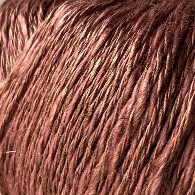 Scarlet by Permin, gammelrosa, fv 47, pr. 50 g.