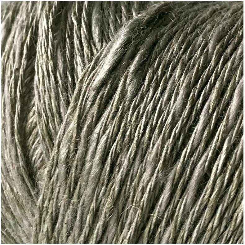 Scarlet by Permin, khaki, fv 48, pr. 50 g.