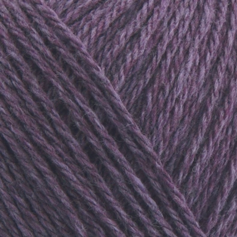 Esther by Permin, passion/lilla, fv 30, pr. 50 g.