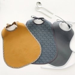 Stofpakke. Akryl-coatet stof til 3 spisesmkke