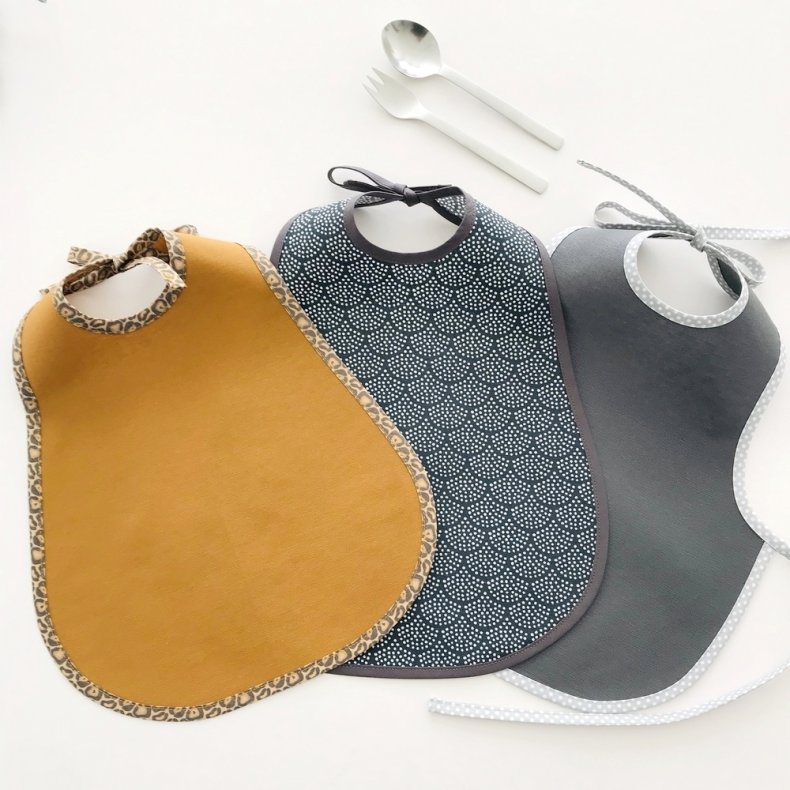 Stofpakke. Akryl-coatet stof til 3 spisesmkke