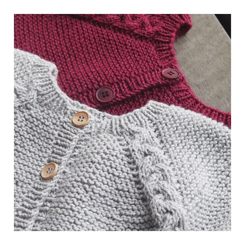 Uldvrk. Strik til brn 0-6 r. Strikkebog af Cecilie Bertelsen og Anne Prksen.