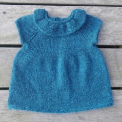 Uldvrk. Strik til brn 0-6 r. Strikkebog af Cecilie Bertelsen og Anne Prksen.